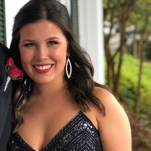 Meet your Posher, Lucy